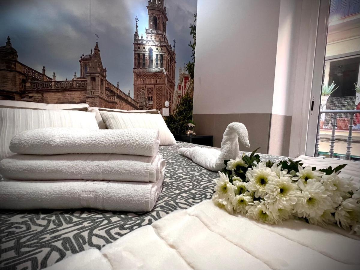 Hostal Paco´s Sevilla Exterior foto